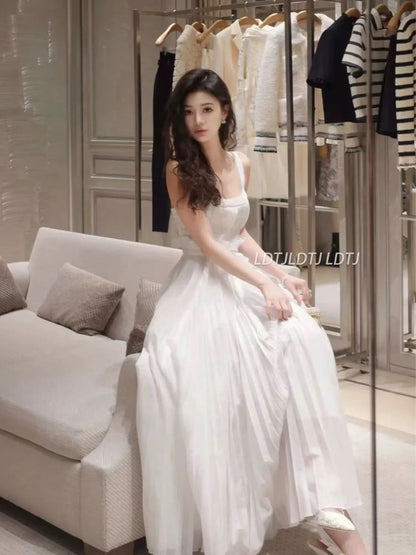 LDTJ Haute Couture 23 Xia Xindi or Hepburn style French retro daughter lace flower suspender dress dress for women