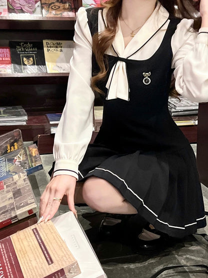 Q Girl’s San Carlo Pictorial/Preppy Style Pleated Fake Two-piece Dress 2024 Early Spring Navy Neck Little Black Dress
