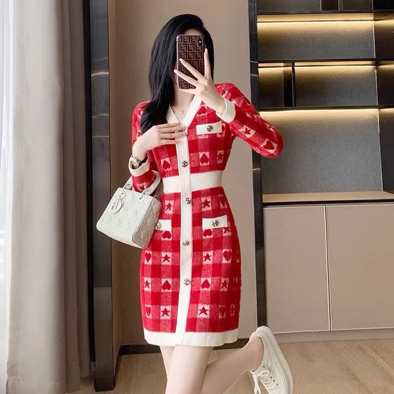 Autumn and winter 2023 new French style retro red knitted dress women's high-end temperament slim sweater skirt D7793