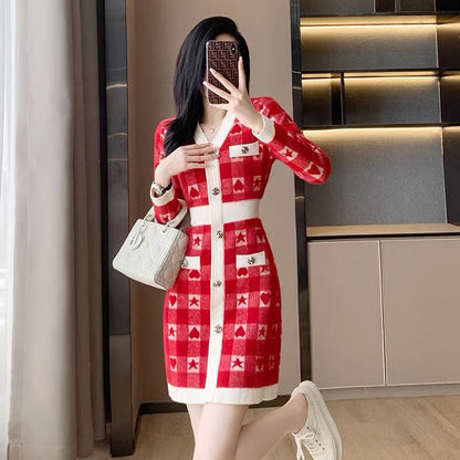 Autumn and winter 2023 new French style retro red knitted dress women's high-end temperament slim sweater skirt D7793