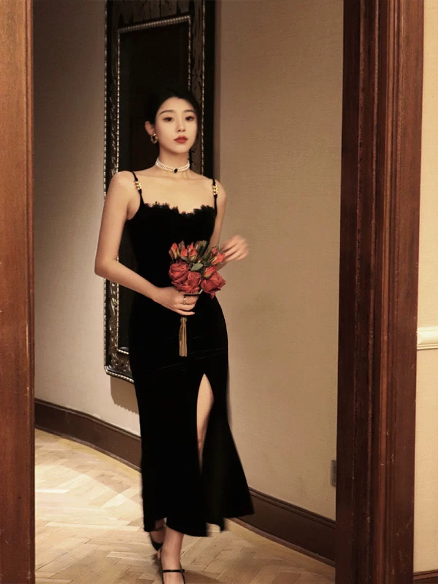 Thirteen and Little velvet suspender dress for women autumn and winter lace slim slit French style black long skirt