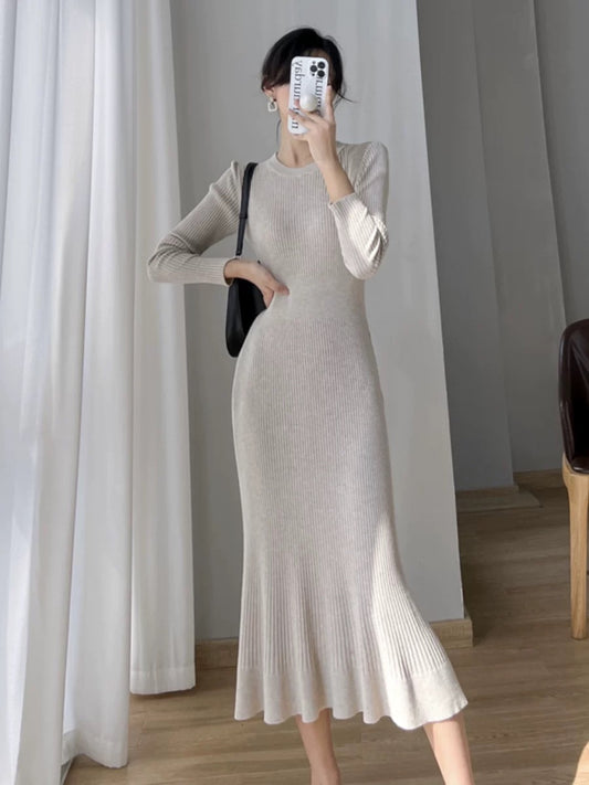 Elegant and temperamental knitted dress for women in autumn and winter, slim and slim fit with coat, over-the-knee ruffled sweater skirt