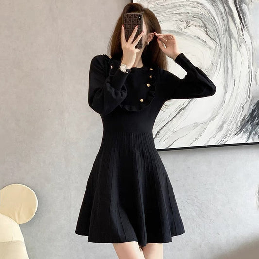 European station's new fall style taller, younger, belly-covering, slimming knitted base layer with jacket, high-end street dress