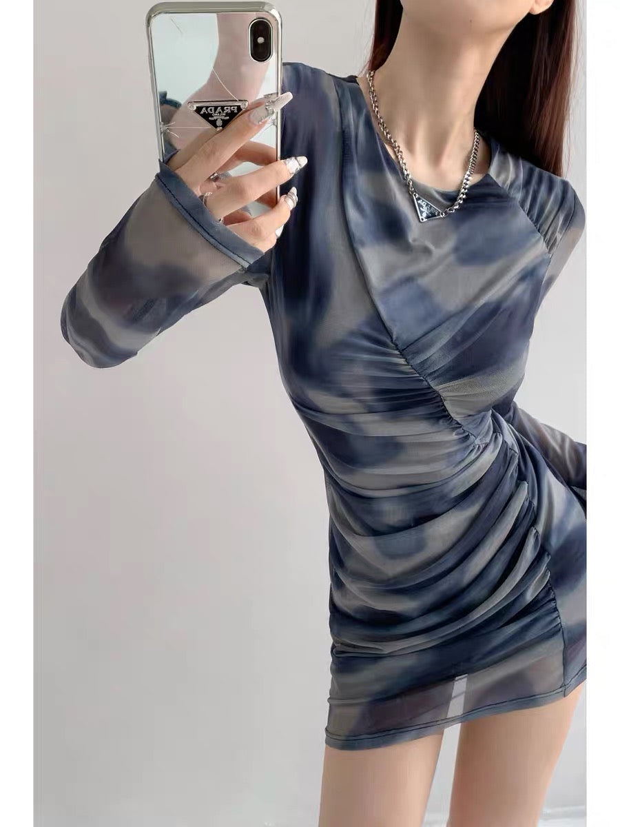 Comic figure slim tulle dress for women retro tie-dye water ripple diagonal edge pleated waist-covering hip short skirt autumn (S0813)