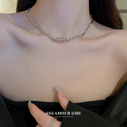 Irregular wrinkled twisted necklace Korean new fashion niche design sense necklace ins cold style necklace female