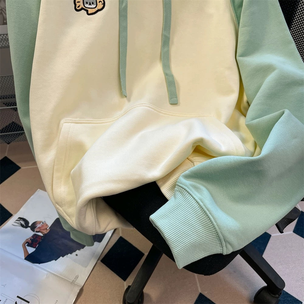 Milk fufu lazy cute cat embroidered hooded sweatshirt for men and women in spring and autumn sweet niche color matching raglan sleeve top