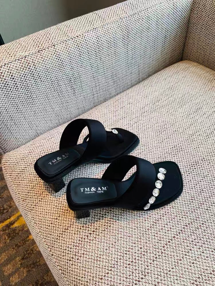 Women's slippers 2023 new summer versatile Korean style temperament silk satin fashion rhinestone flip-flops thick heel sandals for women