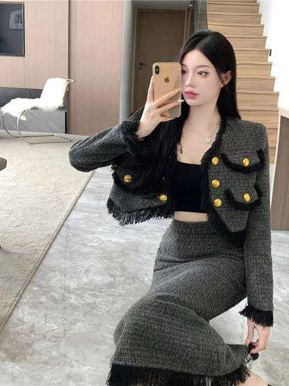 Xiaoxiangfeng suit for women in autumn new long-sleeved tassel cardigan jacket + high waist hip skirt two-piece trendy set (A9998)