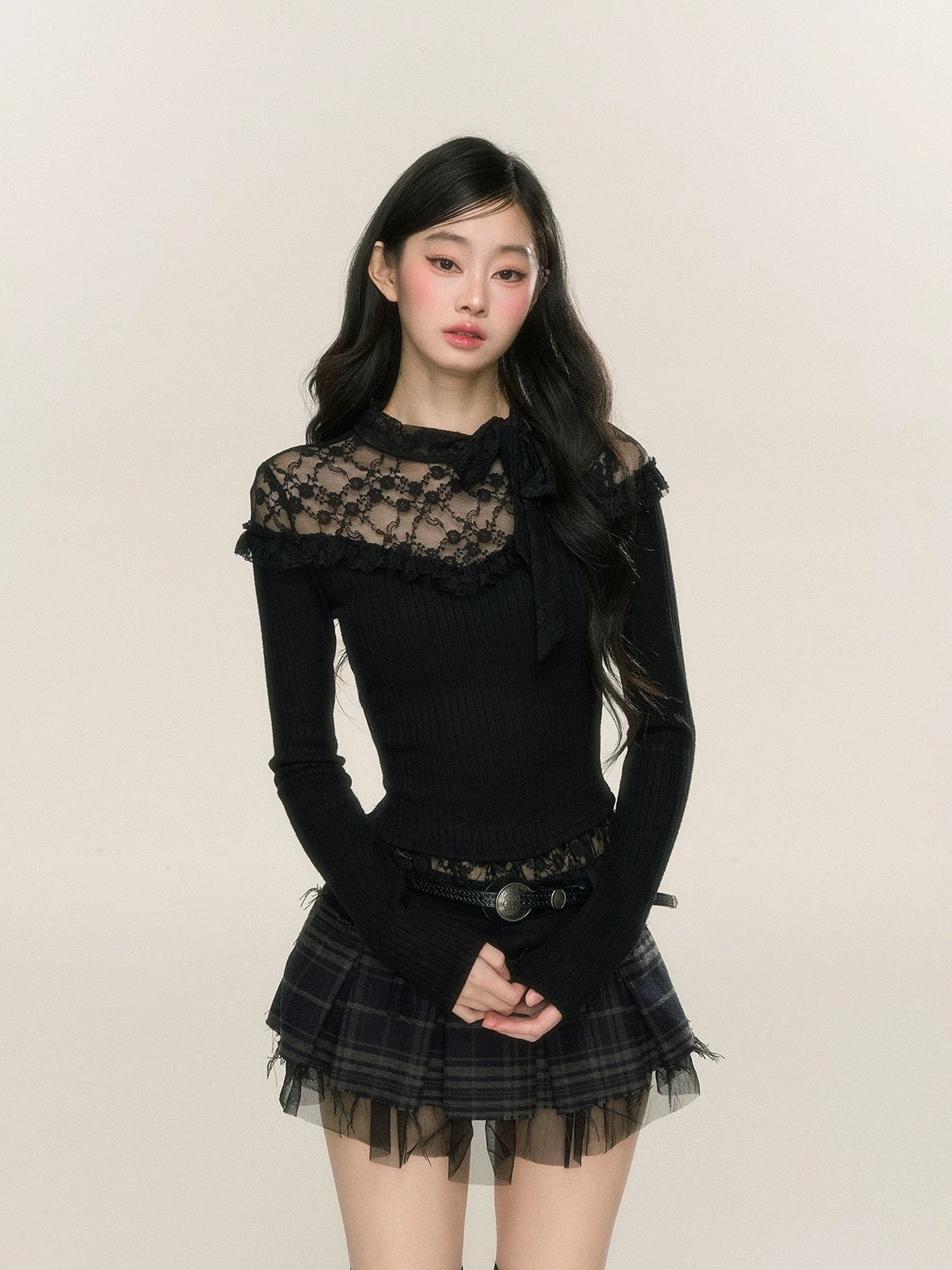 Shao Yeyan lace sniper fungus edge sweet and spicy stitching knitted sweater women's autumn and winter long sleeve hollow bottoming top
