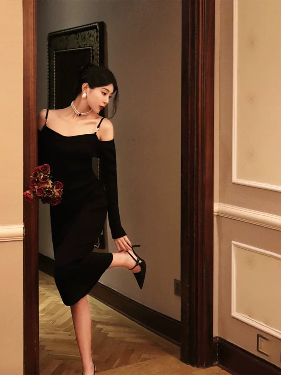 Thirteen and Little Black Suspender Dress for Women in Autumn and Winter Slim Fit with Temperament French Long Knitted Skirt