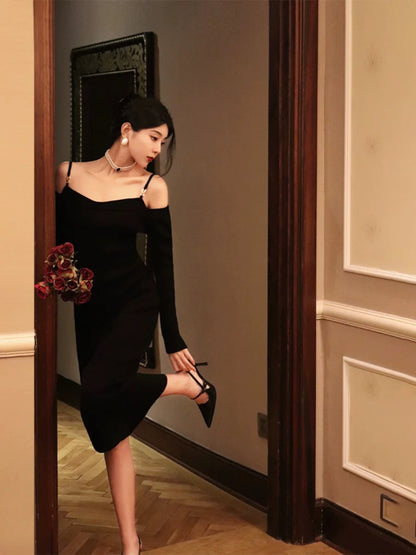 Thirteen and Little Black Suspender Dress for Women in Autumn and Winter Slim Fit with Temperament French Long Knitted Skirt