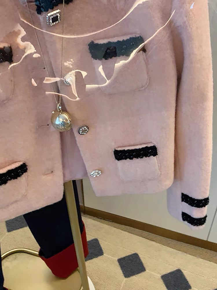 Xiaoxiangfeng pink beaded round neck short coat for women autumn and winter 2023 new design sense of socialite age-reducing temperament top