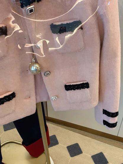 Xiaoxiangfeng pink beaded round neck short coat for women autumn and winter 2023 new design sense of socialite age-reducing temperament top