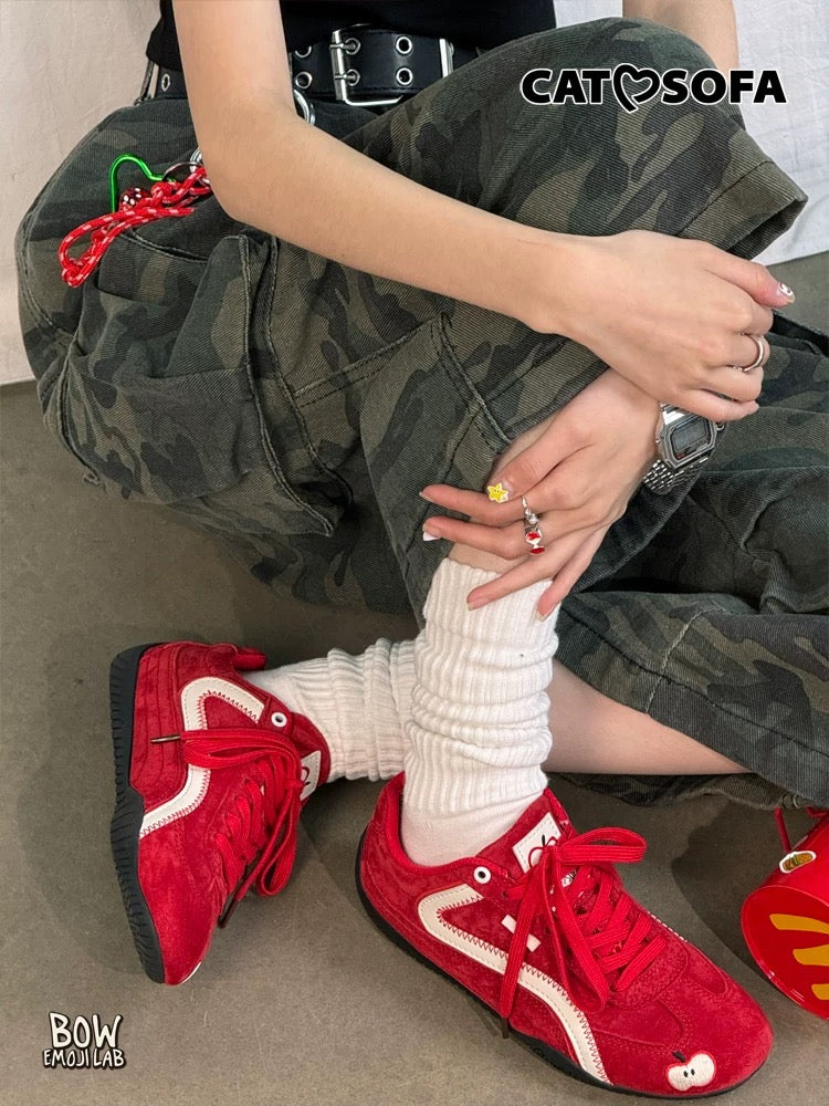 Cat & Sofa “Emoji-Lab” Red Apple Sneakers 🍎👟 Retro racer style with a slim sole for a lightweight, flexible feel. Eye-catching red that elevates any outfit — sporty, trendy, and perfect for matching couple looks.