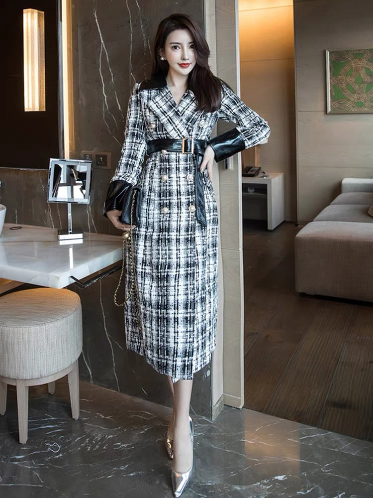 Wool plaid coat women's mid-length 2023 winter new style small fragrant style double-breasted lace-up cotton coat over the knee