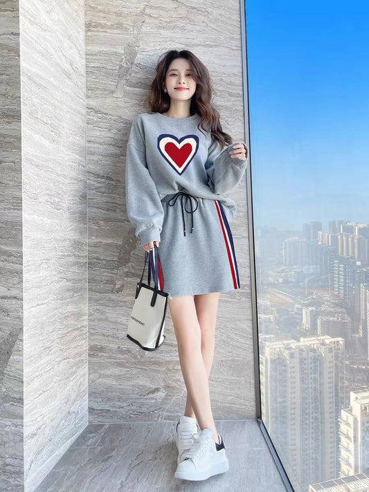 Early autumn salt style light and mature two-piece suit for women 2023 new hot style autumn style high-end sweatshirt skirt suit T2354