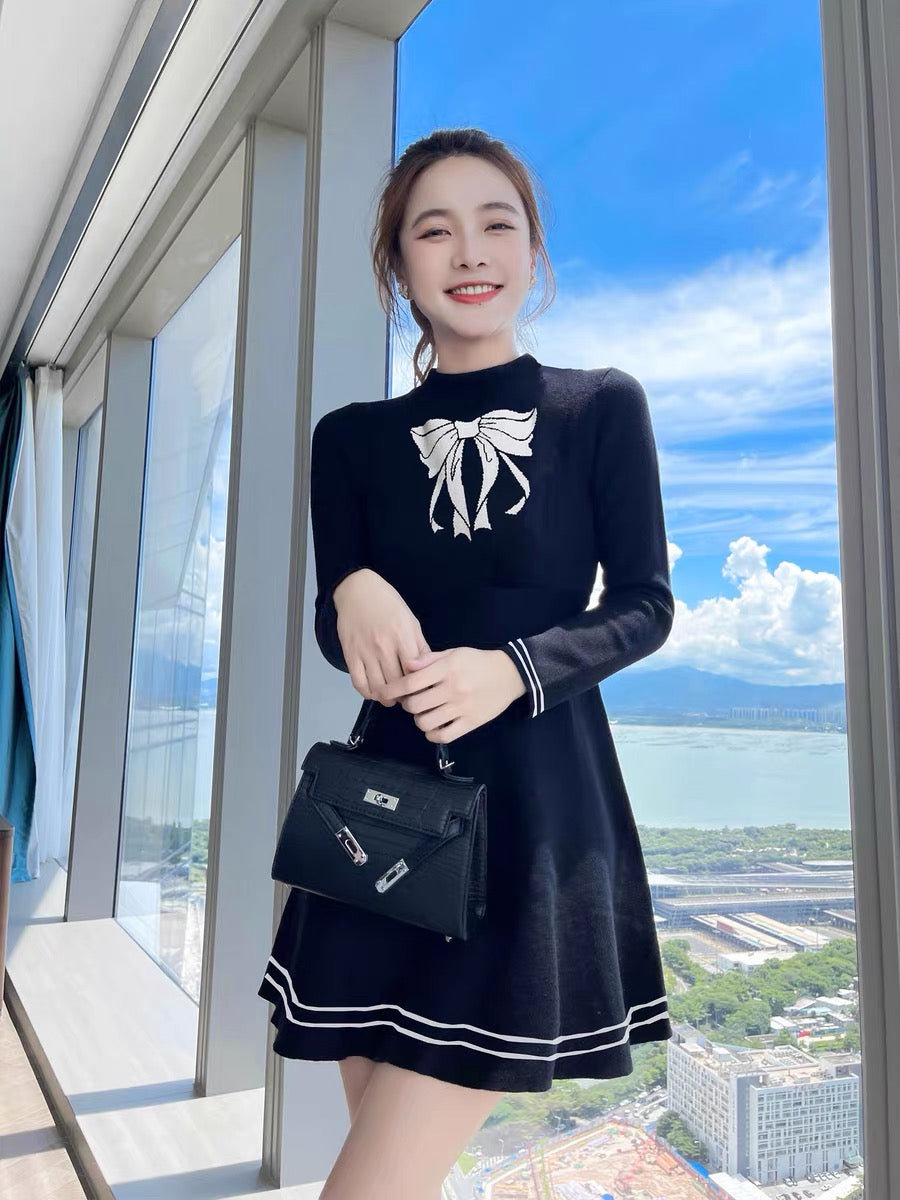 Autumn clothing 2023 new French black sweater skirt little black skirt autumn high-end knitted dress women autumn and winter T2352