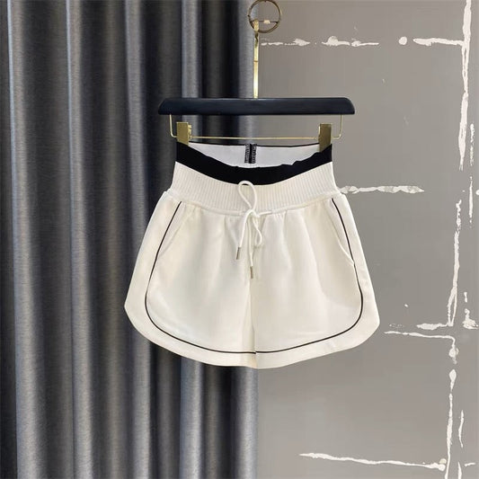 High-waisted wide-leg sports shorts for women summer contrasting black and white A-line casual outer wear design loose hot pants trendy