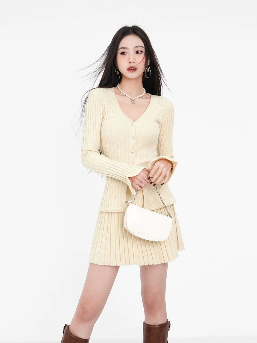 Knitted Sweet and Spicy Slimming Small Temperament Knitted Sweater Women's Autumn and Winter Waist Short Skirt Two-piece Skirt Set