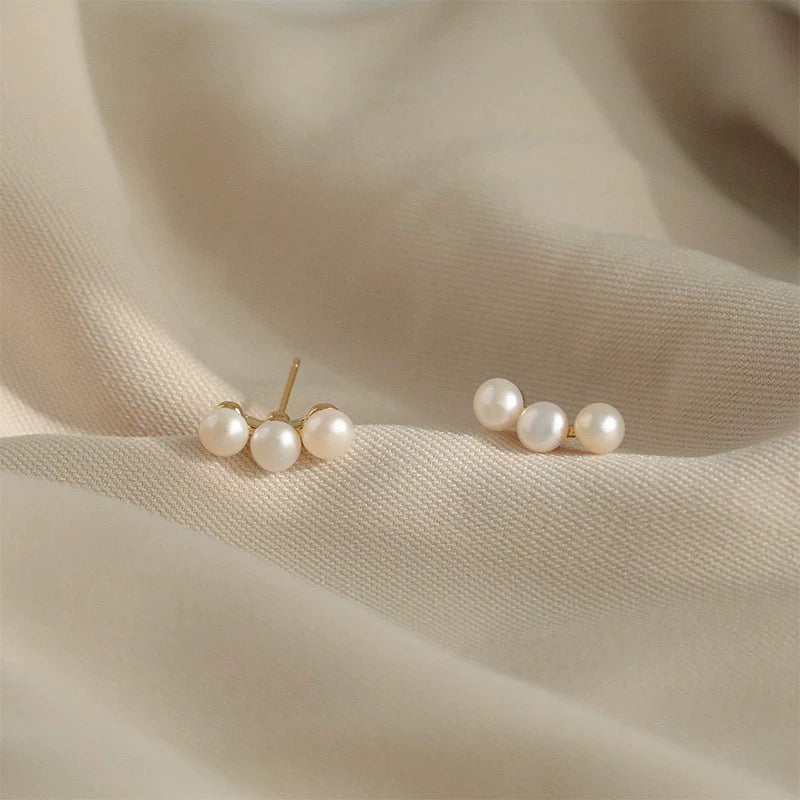 S925 silver needle unique design pearl earrings for women winter niche earrings high-end light luxury small earrings exquisite earrings