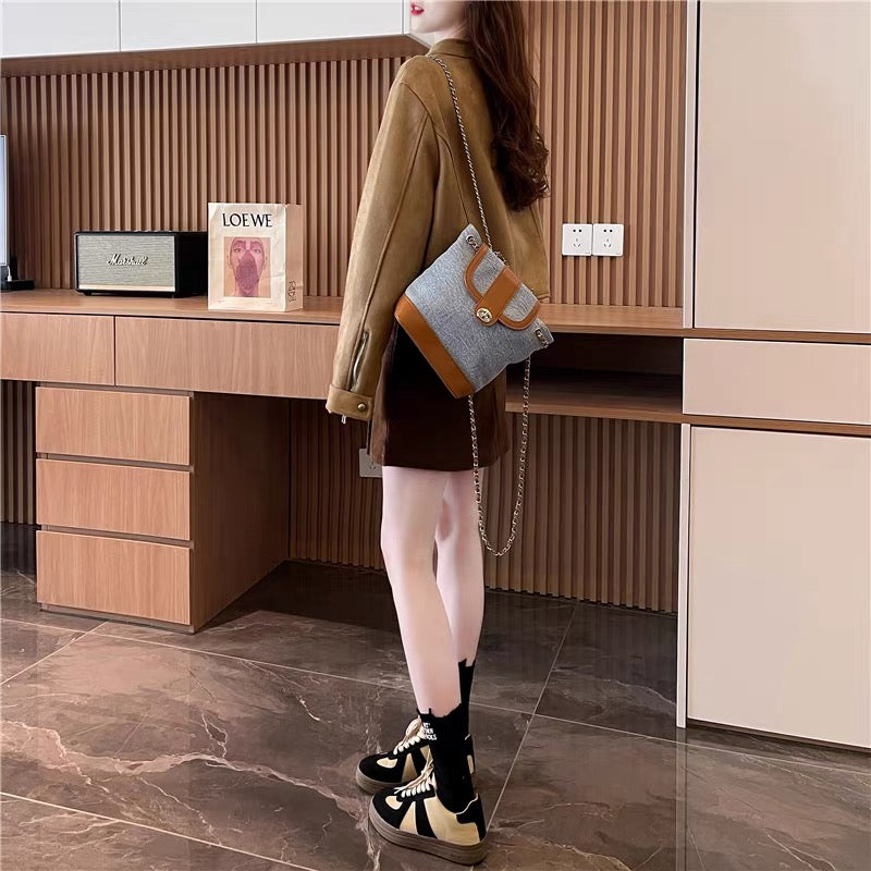 Short Short Motorcycle Leather Jacket for Women 2023 Autumn New Retro Fashion Casual Jacket Top (S0516)