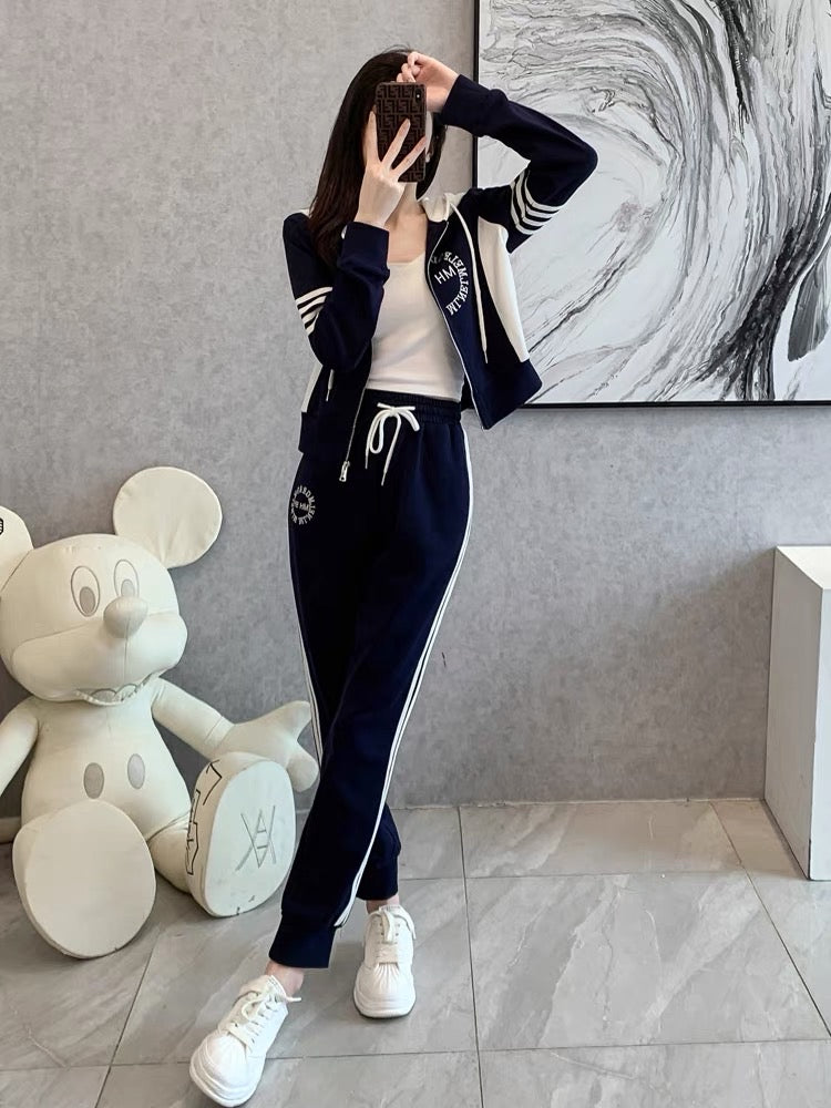 Casual sports suit for women spring 2023 new fashionable and stylish small fashionable hooded sweatshirt and sweatpants two-piece set