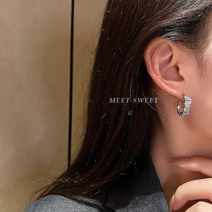 High-end sense earrings sterling silver needles simple cold wind earrings women's exquisite small earrings 2023 new trend