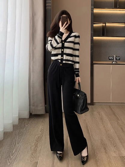 Internet celebrity sports casual suit for women in autumn and winter fashionable age-reducing temperament high-end striped knitted wide-leg pants two-piece set