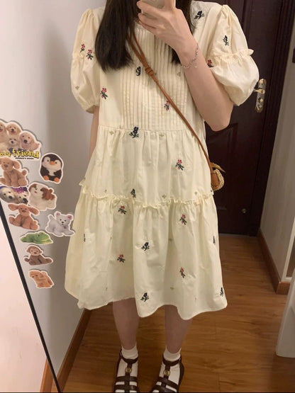 French Retro Embroidered Puff Sleeve Dress Women's Summer New Style Sweet and Age-Reducing Versatile A-Line Holiday First Love Dress