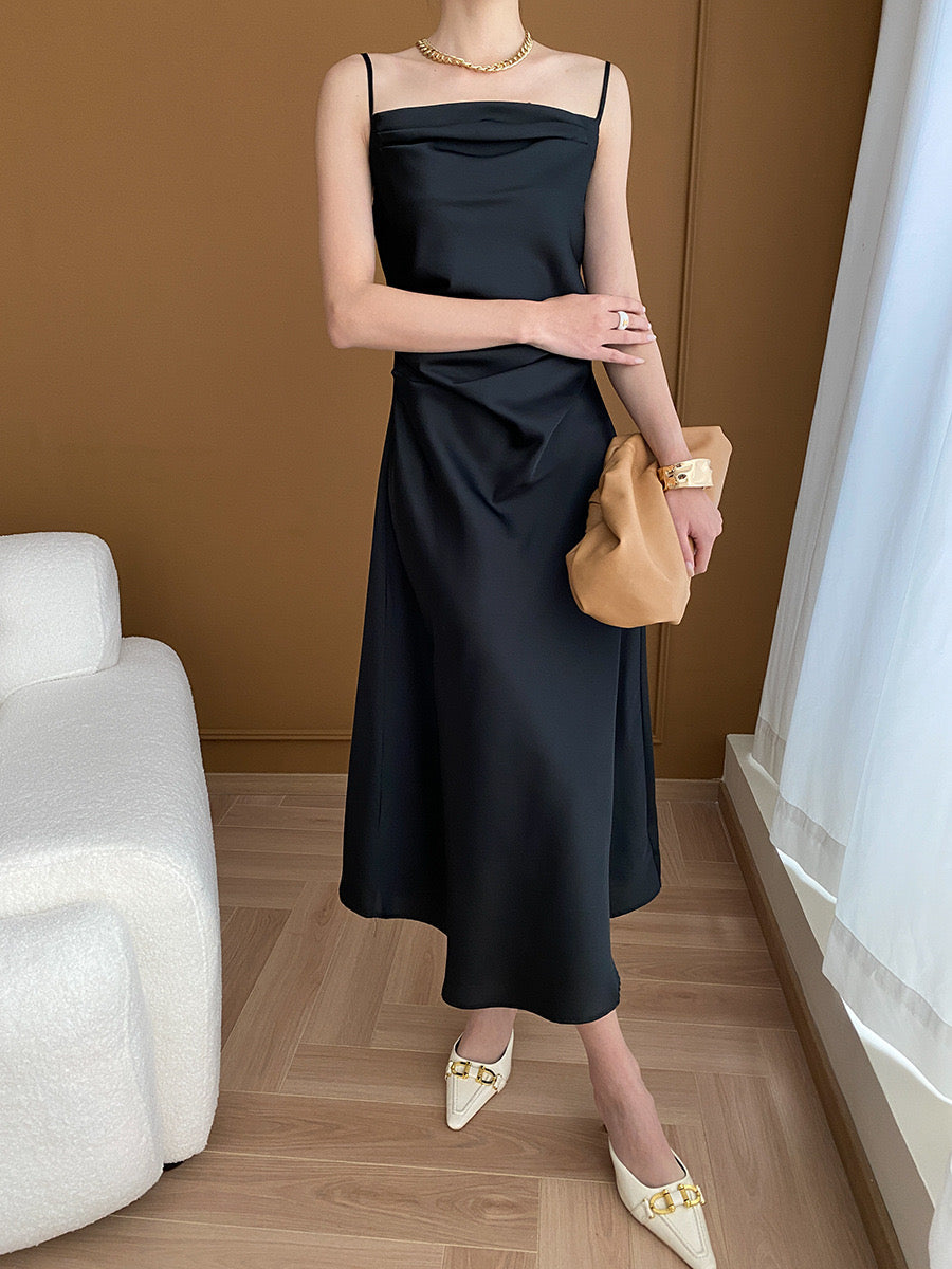 Sinan French light luxury high-end satin waist slimming suspender dress 2024 early spring new SN4097