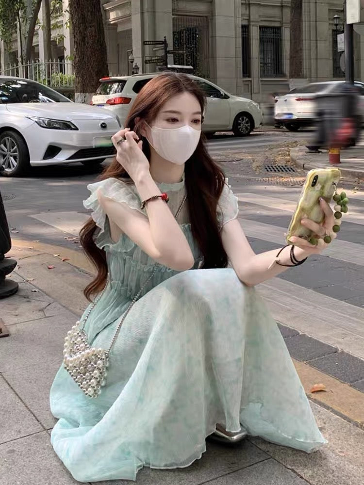 Tea break French style small flying sleeve dress fairy summer temperament high-level sense can be sweet and salt holiday dress small