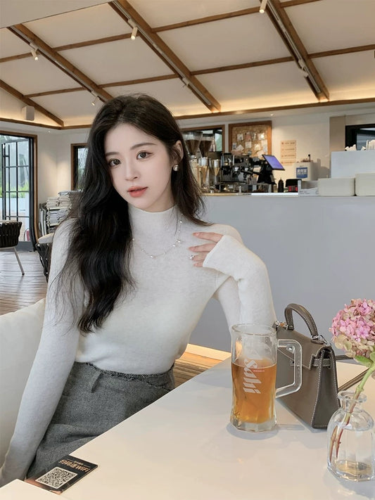 Smoker's white half turtleneck bottoming shirt for women in autumn and winter, thin high-grade slim-fitting knitted long-sleeved top
