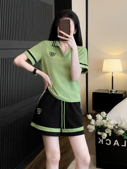 Summer clothes are paired with a complete set of fashionable, age-reducing, fashionable, casual, sports short-sleeved shorts two-piece suits for women running