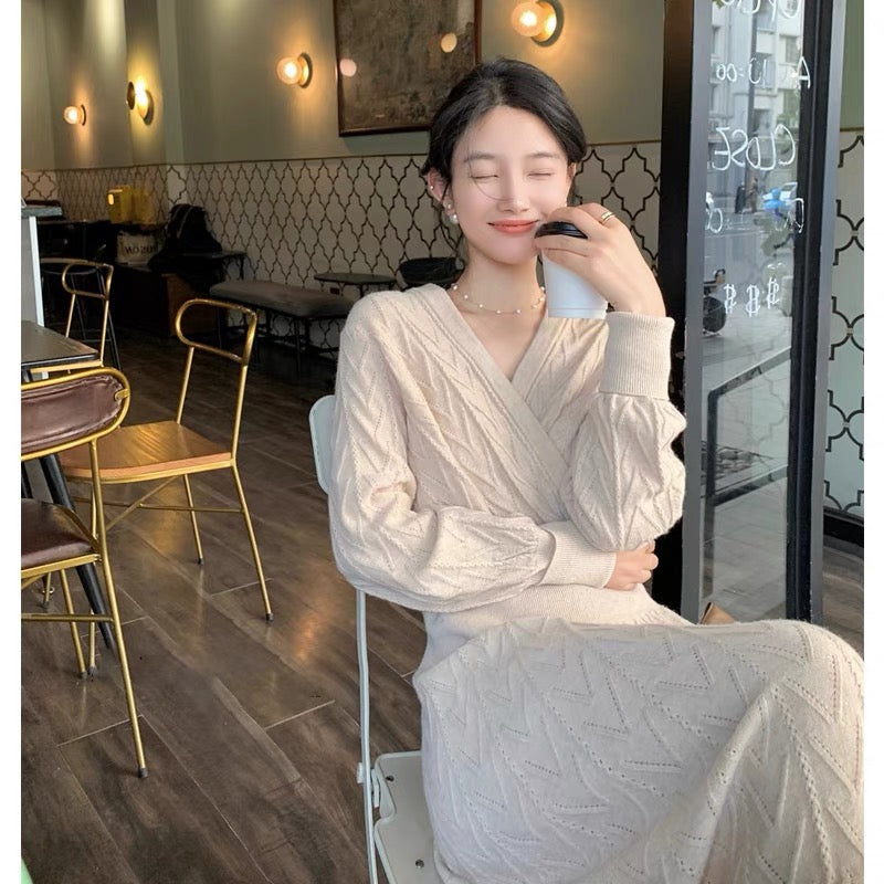 European Station Literary Style Elegant Age-Reducing Hepburn Style Goddess Style Knitted Dress Bottoming with Long Skirt