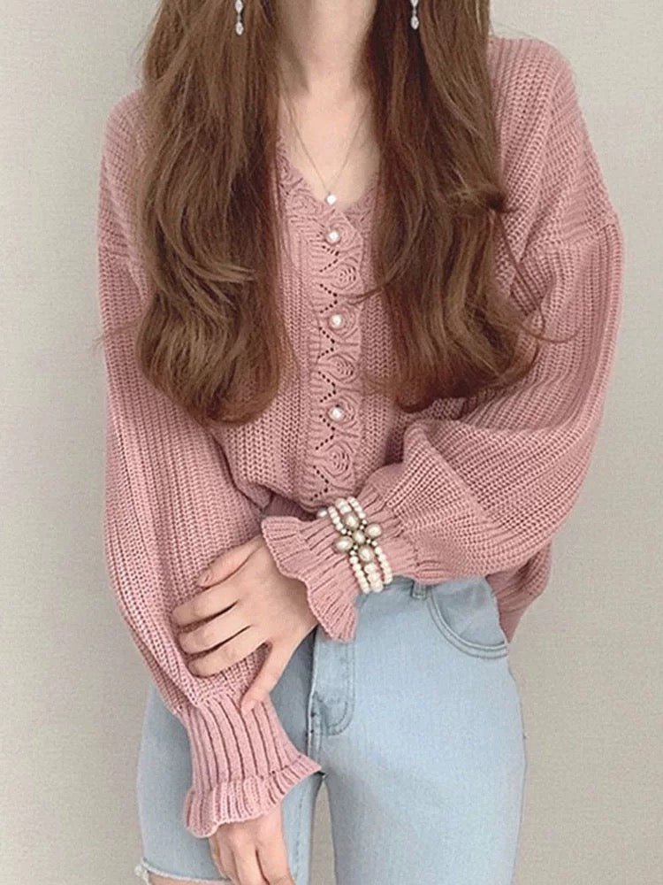 2023 Early Autumn Design Soft, Gentle, Retro Style V-neck Pearl Button Knitted Cardigan Sweater for Women to Wear Outerwear