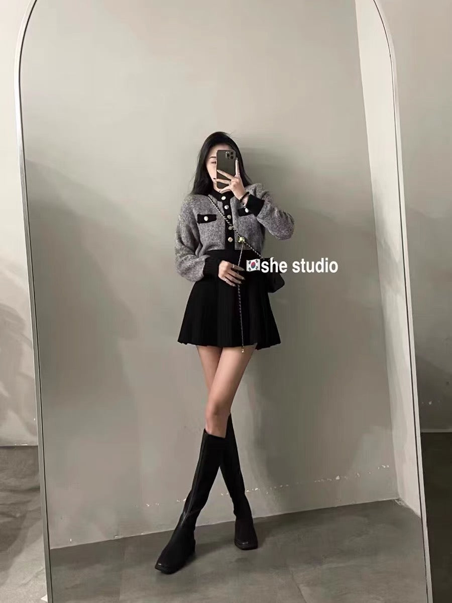 2023 new autumn and winter Korean style contrasting color metal buckle small fragrant knitted top + high waist pleated skirt suit for women
