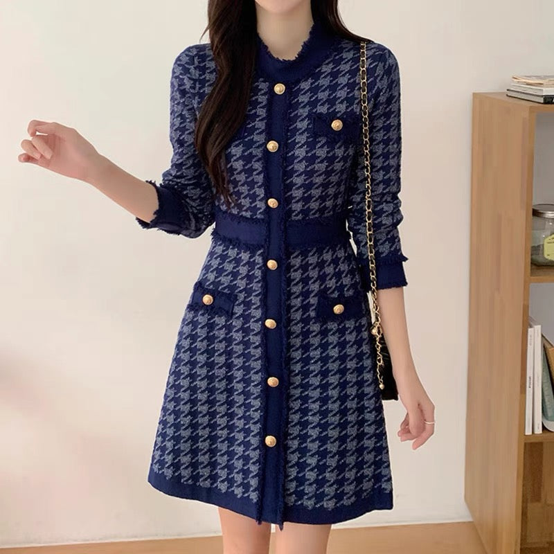 Korean chic autumn and winter style retro round neck contrasting houndstooth design waist long-sleeved A-line dress for women