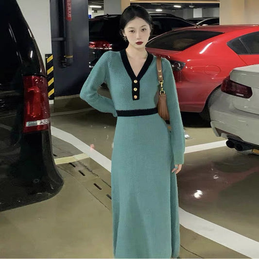 Knitted dress women's autumn and winter mid-length 2023 winter new style with coat and bottoming waist slimming skirt (D5551)