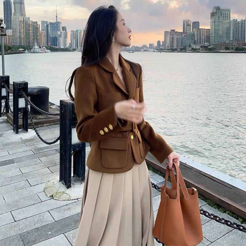 Hong Kong style suit for women, retro chic, foreign style celebrity, small fragrant street style, winter suit jacket, pleated skirt, two-piece set