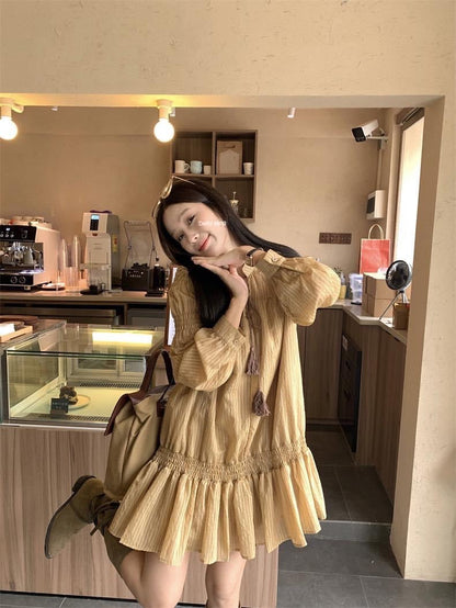 Early autumn wear suit 2023 women's new white knitted suspender dress with super high-end sense (Copy)