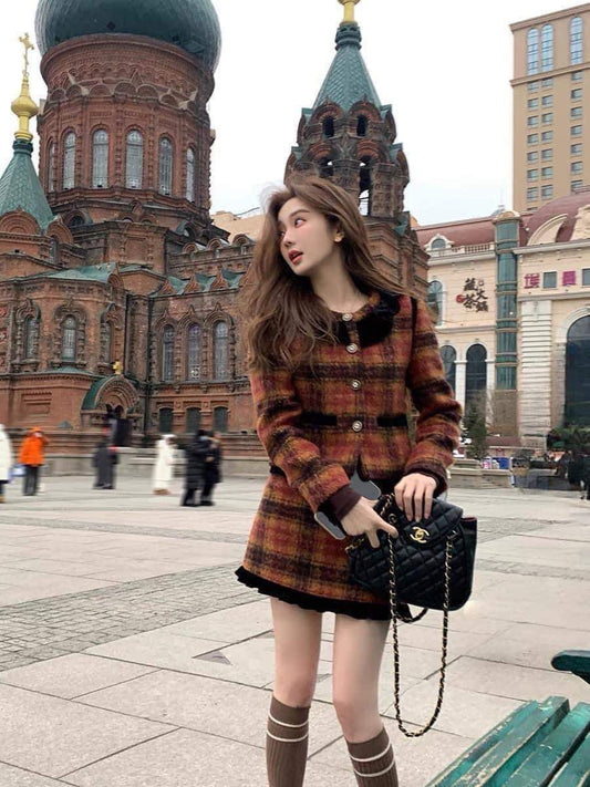 Beautiful Summer Winter Theater Retro Red Plaid Fragrance Set