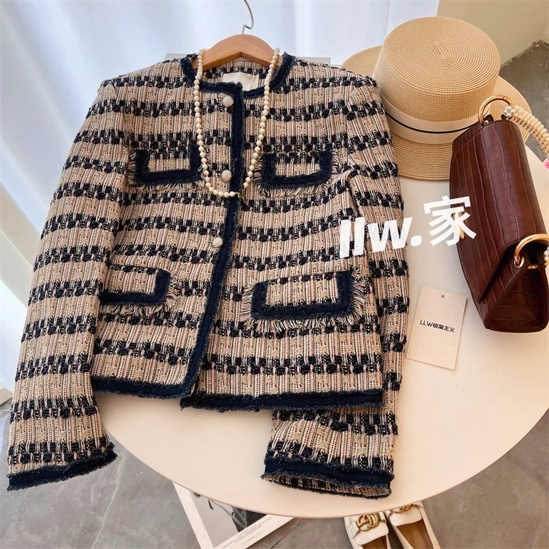 Autumn mi language~ Temperament contrasting color woven brushed edge top female French style celebrity slim and fragrant long-sleeved jacket