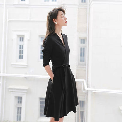 European Spring Fashion New Internet Celebrity Waist Shaping Little Black Dress Temperament Socialite Light Luxurious Bottoming Art Style Dress
