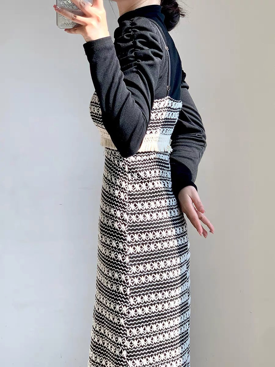This year's popular beautiful suits with dresses inside are a complete set of women's fashionable, high-end and super nice autumn and winter clothes.D9298