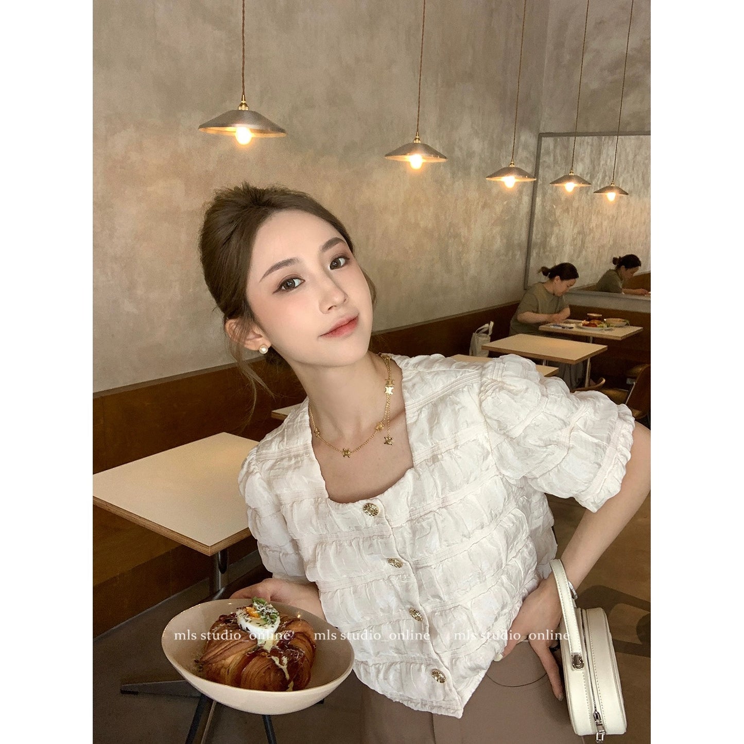 MLS square collar shirt for women 2024 new summer high-end niche shirt unique chic top age-reducing shirt