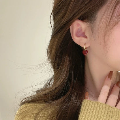 Beautiful burgundy double-sided love earrings for women, autumn and winter niche design red earrings, ear studs, ear buckles, temperament earrings
