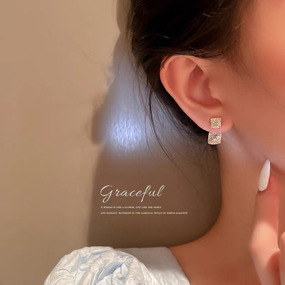 A two-piece diamond-encrusted 2023 new trendy niche design earrings, versatile, simple and cool style earrings