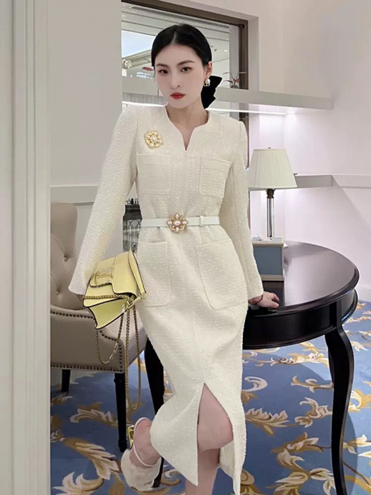 European chic and unique small fragrant white dress for women 2023 new style waist skirt slit fashionable wear