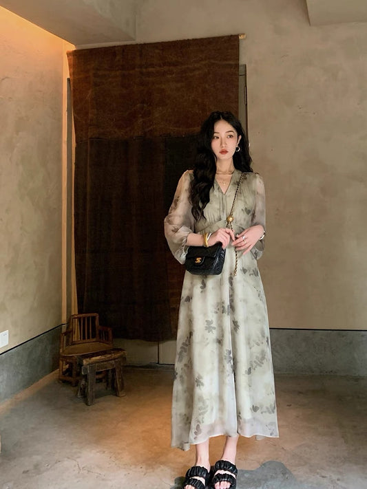 Ren Xiaoyi's new Chinese style green printed waist dress niche design 2023 new drape holiday style skirt
