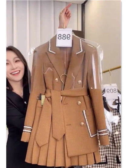 Light luxury socialite Xiaoxiangfeng 2023 early autumn foreign style age-reducing temperament hits the street Versailles high-end suit skirt for women